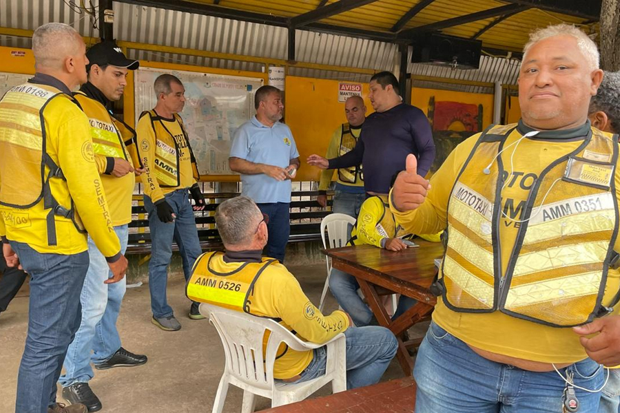 Fogaça reúne-se com mototaxistas e debate projetos de melhorias para a categoria - News Rondônia