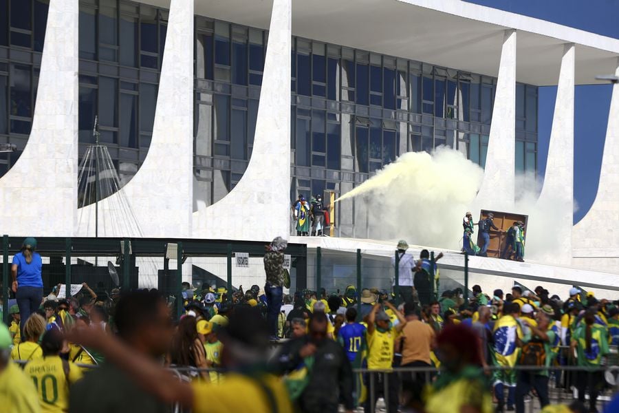 AGU pede condenação definitiva de 42 presos por atos golpistas - News Rondônia