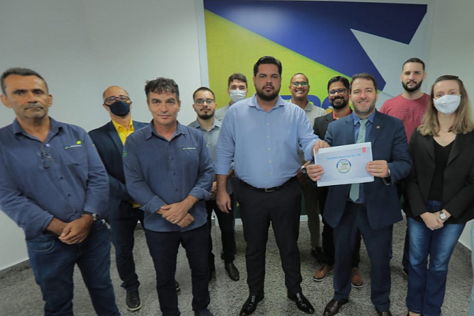 Presidente Alex Redano confirma revisão salarial dos servidores concursados da Assembleia Legislativa - News Rondônia