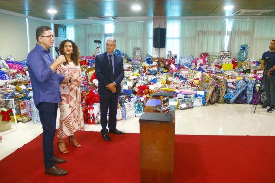 Servidores do Governo de Rondônia realizam pedidos de Natal de quase de 2 mil crianças - News Rondônia