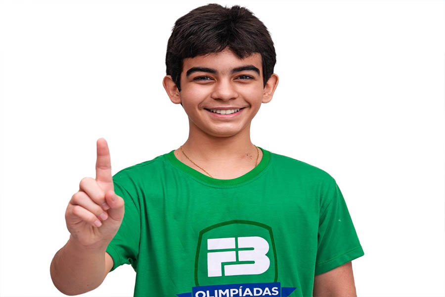 Jovem de 14 anos que passou no ITA e várias vezes em medicina escolhe curso de direito: 'quero ajudar nosso país como juiz' - News Rondônia