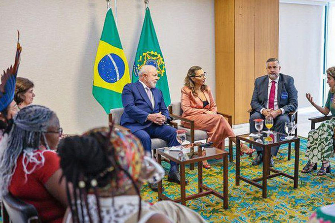Lula recebe trabalhadoras da linha de frente do SUS durante a pandemia - News Rondônia