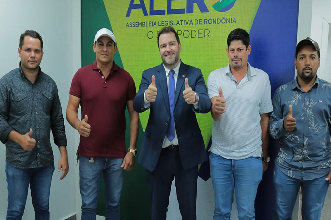 Presidente Alex Redano anuncia mais R$ 100 mil para reforma de escola em Alvorada do Oeste - News Rondônia