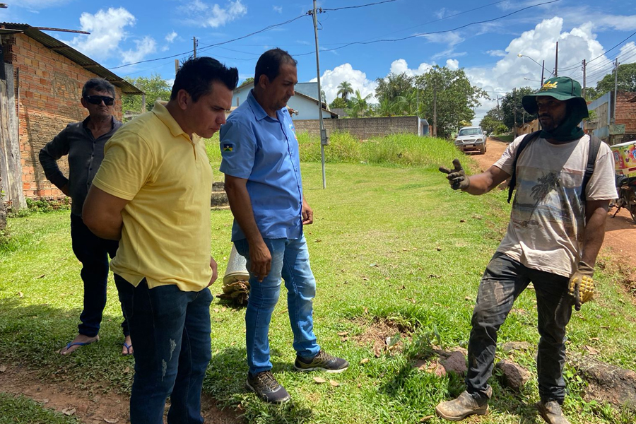 Semob realiza limpeza e manutenção em córrego na zona sul a pedido do vereador Edimilson Dourado - News Rondônia