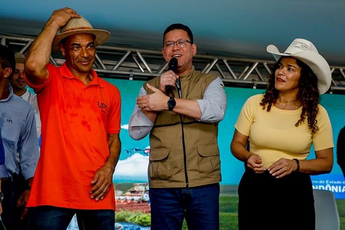 Gol de Placa: Cafú, capitão do Penta, visita a 10ª Edição da Rondônia Rural Show, e joga a favor do agronegócio - News Rondônia