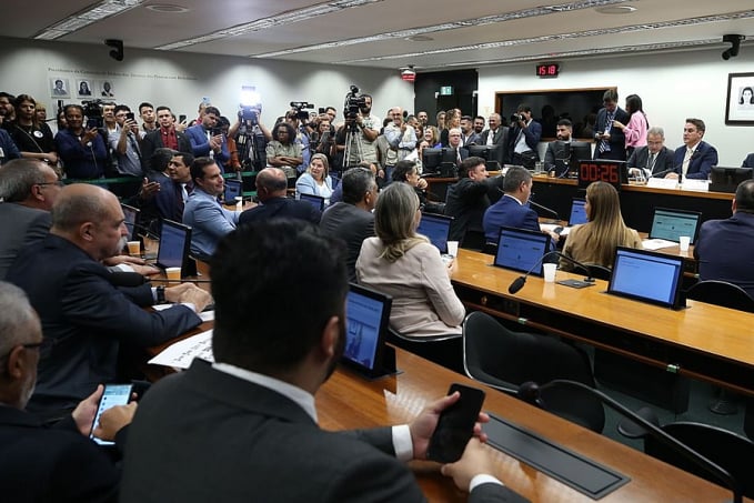 Câmara instala CPIs para investigar MST, Americanas e apostas - News Rondônia
