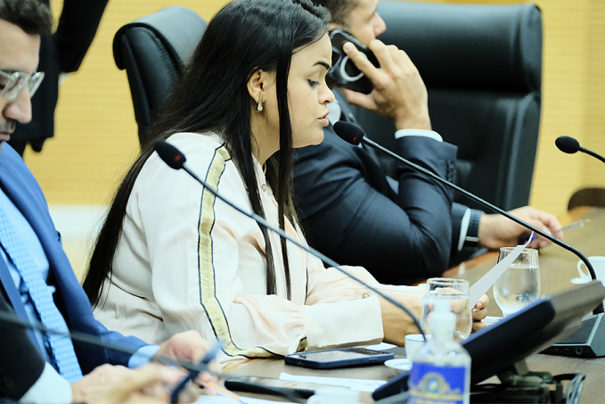 Deputada Dra. Taíssa apresenta Projeto de Lei para resguardar à proteção das mulheres em procedimentos de saúde - News Rondônia