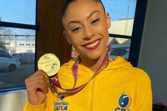 Bárbara Domingos leva ouro inédito em Grand Prix de ginástica rítmica - News Rondônia