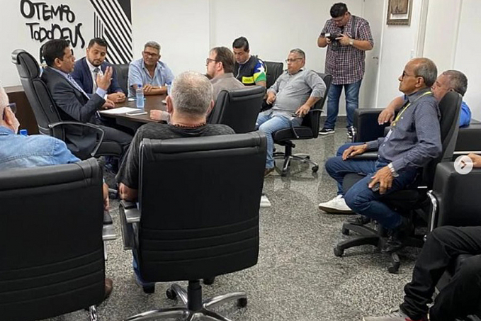 Vereador Gilber Mercês participa de reunião sobre servidores transpostos com Jair Montes e CAERD - News Rondônia