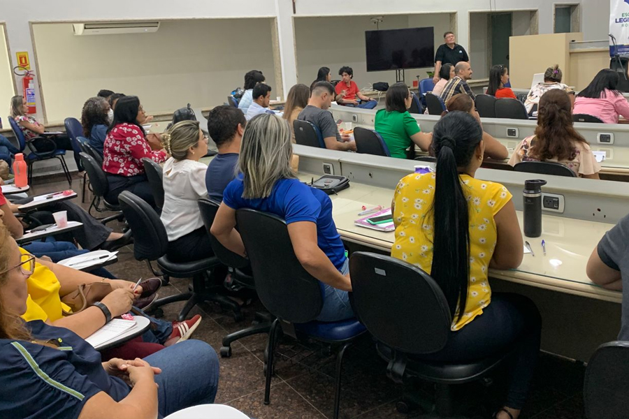 Cursos encerrados e abertura de novos na Escola do Legislativo - News Rondônia