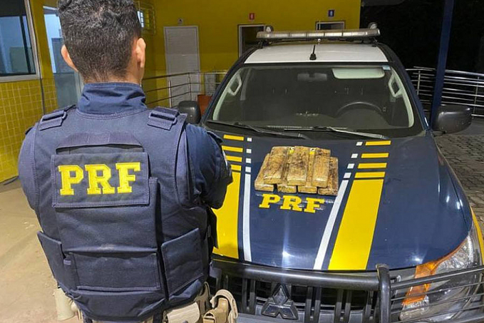 Homem que estava trazendo 07 kg de maconha em mochila para entregar em Vilhena é preso pela PRF em MT - News Rondônia