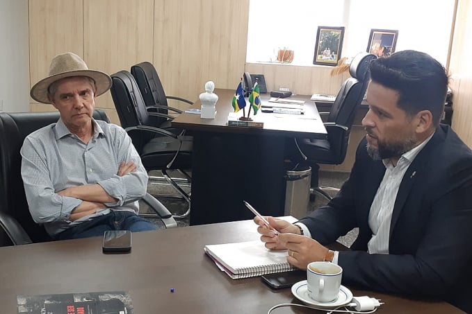 Senador Jaime Bagattoli visita gabinete do deputado Camargo - News Rondônia