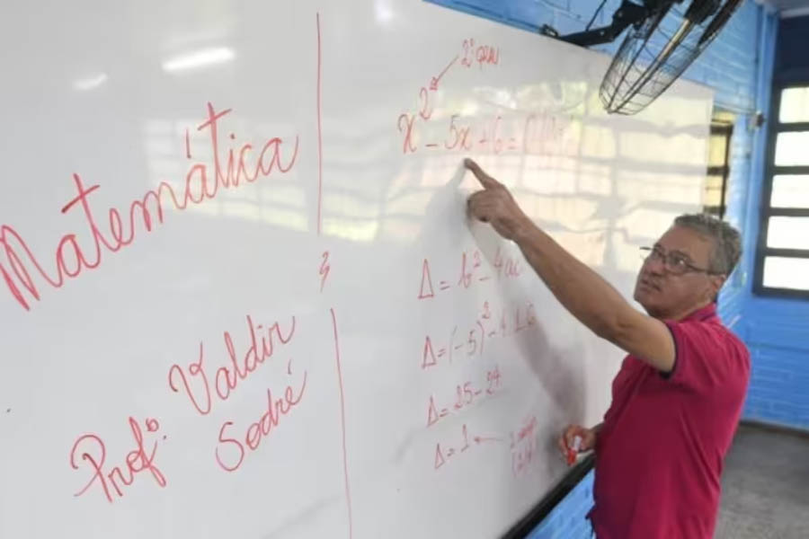 Professor cria técnica para ensinar matemática e faz sucesso entre alunos - News Rondônia