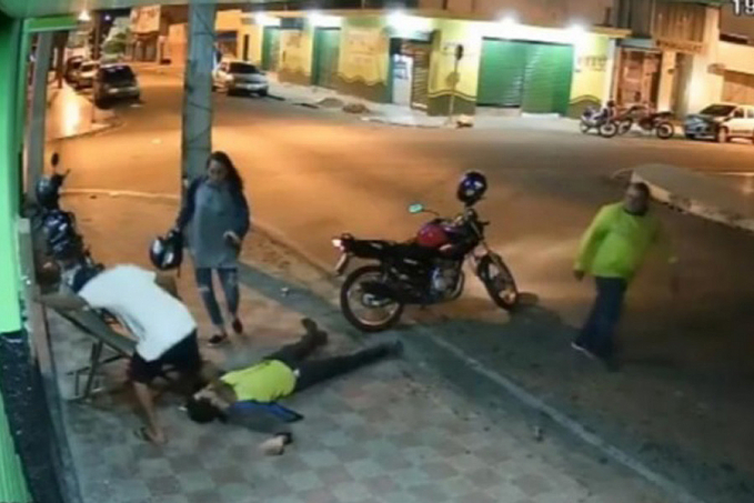 SURRADO - Suspeito de roubar mototaxista é espancado por membros de facção e deixado jogado no mato - News Rondônia