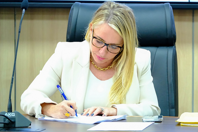 Ieda Chaves indica a criação de projeto de lei que visa identificar pessoas com deficiências ocultas - News Rondônia