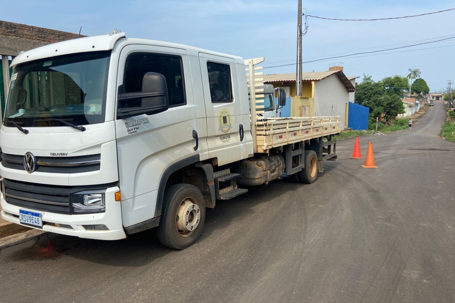 Semusb desobstrui bueiro no Bairro Castanheiras a pedido do vereador Edimilson Dourado - News Rondônia