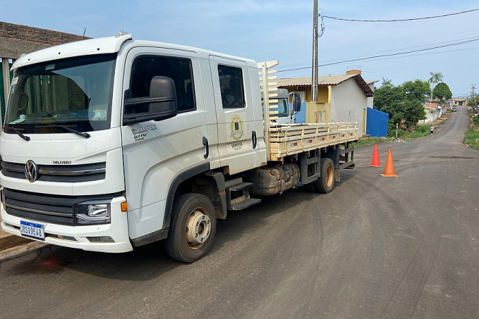 Semusb desobstrui bueiro no Bairro Castanheiras a pedido do vereador Edimilson Dourado - News Rondônia