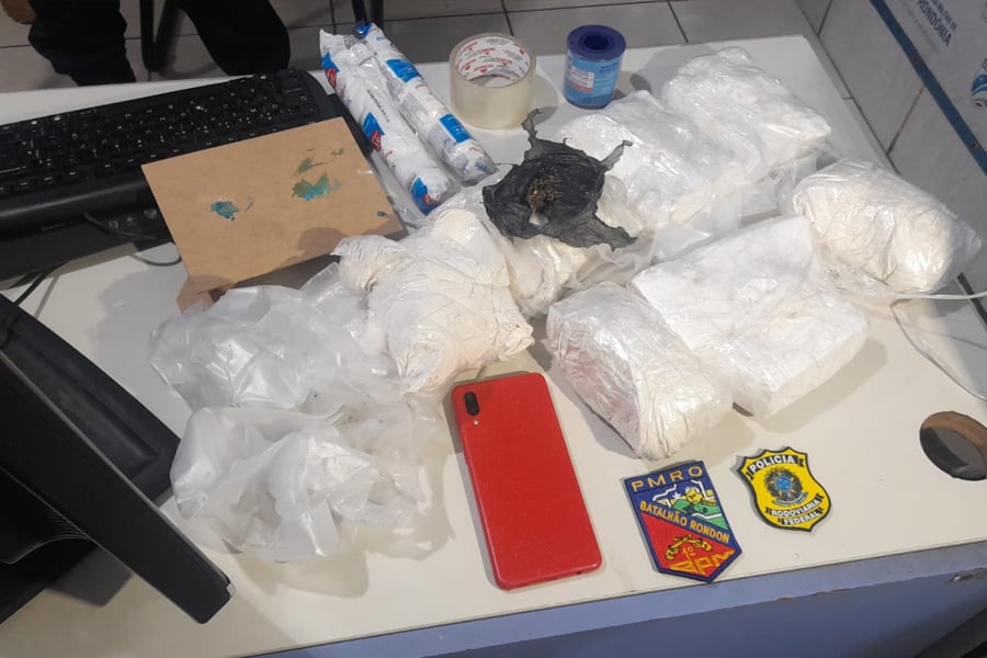 MULA DO TRÁFICO: Jovem é presa em hotel tentando levar cocaína da capital para Brasília - News Rondônia