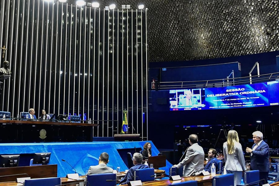 Senado aprova PL que prioriza emprego para mulher vítima de violência - News Rondônia