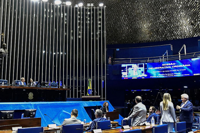 Senado aprova PL que prioriza emprego para mulher vítima de violência - News Rondônia