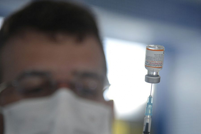 Brasil começa a aplicar vacina bivalente contra covid-19 - News Rondônia