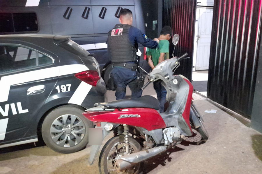 Ladrão de moto é preso após ficar preso em arame farpado durante fuga da PM - News Rondônia