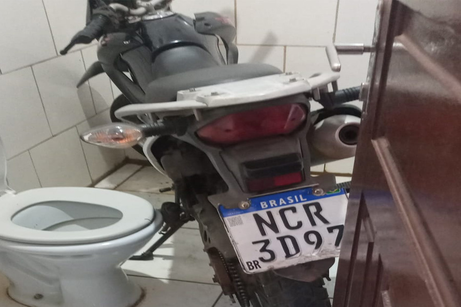 Polícia estoura mocó e encontra várias motos roubadas na capital - News Rondônia