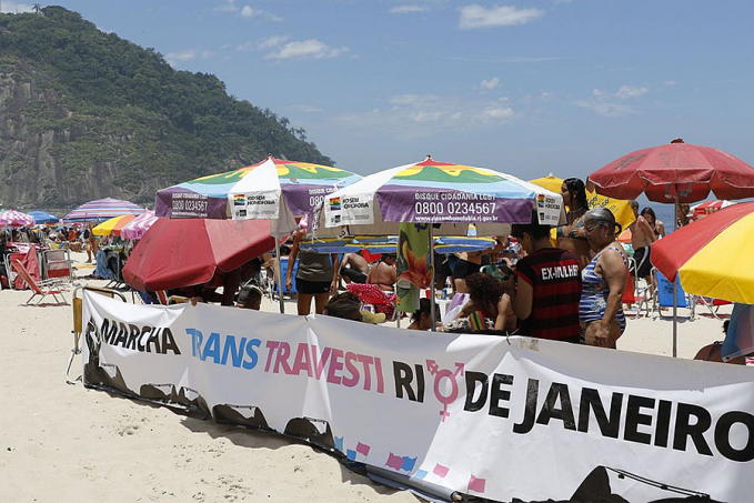 Ato reivindica direito de pessoas trans existirem em todos os lugares - News Rondônia