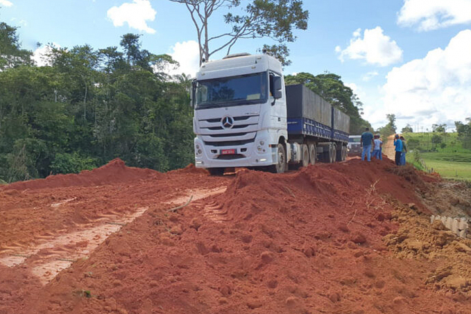 DER libera tráfego na RO-464 próximo ao distrito de Palmares, em Theobroma - News Rondônia