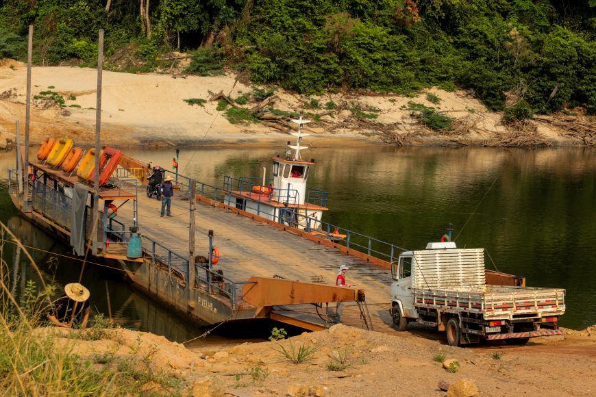 Deputado Delegado Camargo cobra explicações sobre obra da ponte de Alto Paraíso e os motivos para aumento da tarifa da balsa - News Rondônia