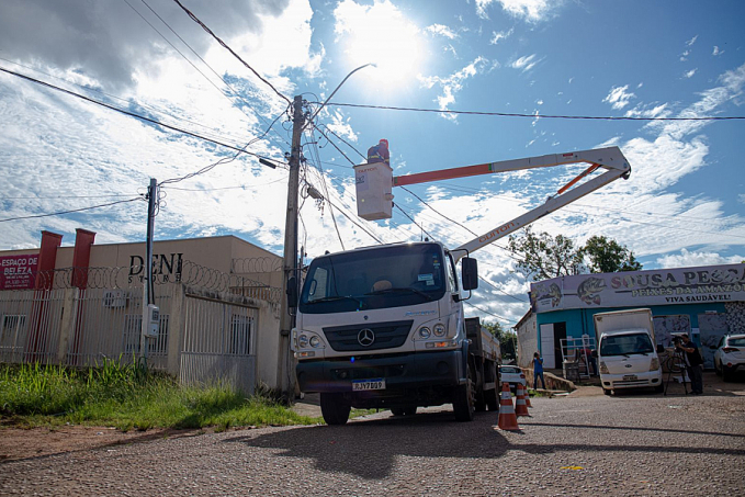 Mais de 80% das lâmpadas do bairro Nacional já foram substituídas por LED - News Rondônia