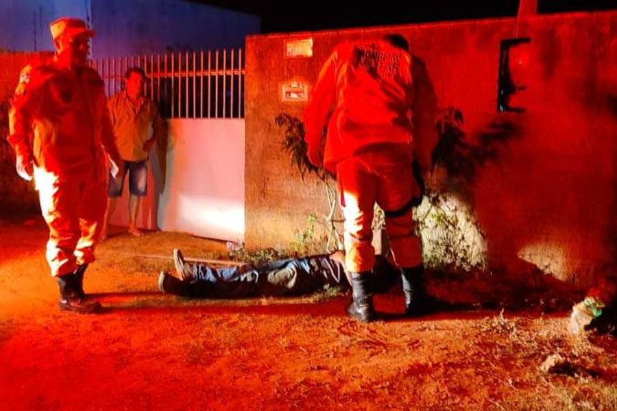 Homem tem casa invadida e leva várias pauladas desferidas por dupla; Bombeiros foram mobilizados - News Rondônia