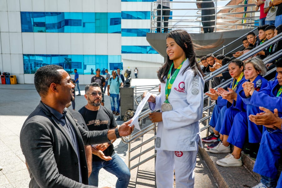 Atletas rondonienses recebem reconhecimento por disputa em torneios e retornarem ao Estado com medalhas - News Rondônia