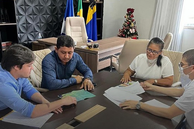 Vereador Rai Ferreira tem reunião com diretora de saúde de Castanheiras - News Rondônia