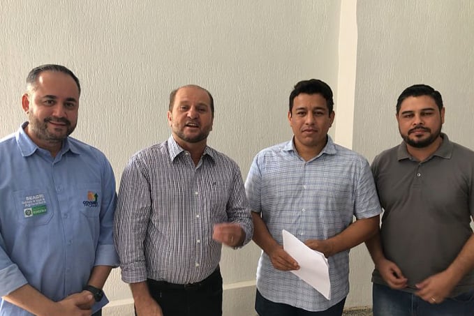 Deputado Cirone Deiró entregou ao prefeito Adailton Fúria depósitos bancários de novos recursos liberados para Cacoal - News Rondônia