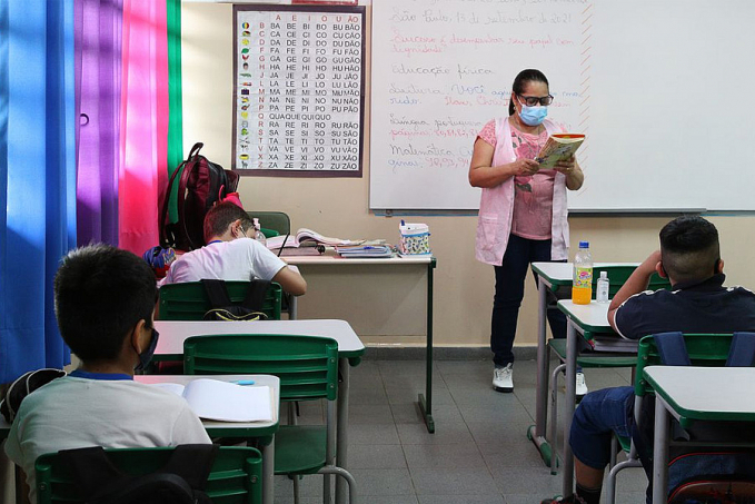 Em 2040, Brasil poderá ter carência de 235 mil professores, diz estudo - News Rondônia