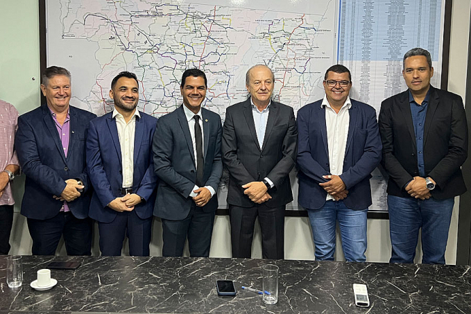 Parceria histórica intermediada pelo Deputado Cássio Gois e governador do Mato Grosso assegura projeto de asfaltamento entre estados - News Rondônia