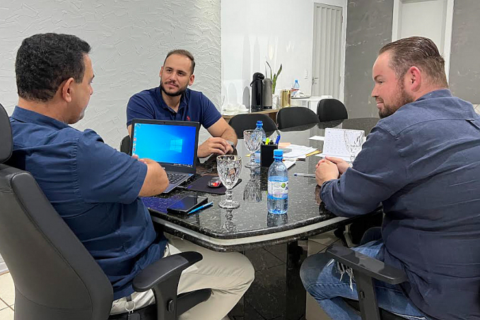 Deputado Affonso Cândido visita prefeito de Rolim de Moura - News Rondônia