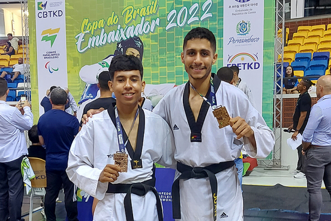 Deputado Williames Pimentel parabeniza atletas campeões de taekwondo do Estado de Rondônia - News Rondônia