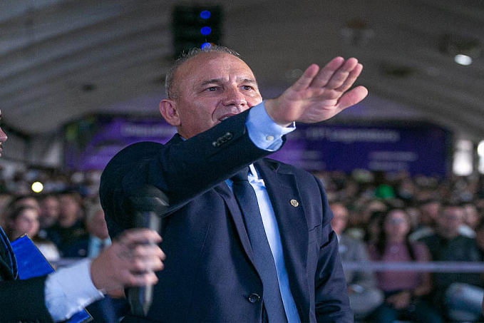 Empossado, deputado Ezequiel Neiva agradece apoio familiar, dos amigos e colaboradores - News Rondônia