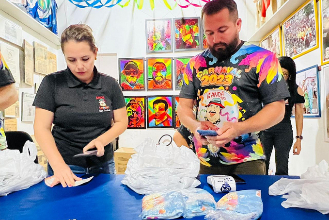 ATENÇÃO FOLIÕES! Camisas da Banda já estão disponíveis para venda e troca do vale-abadá - News Rondônia