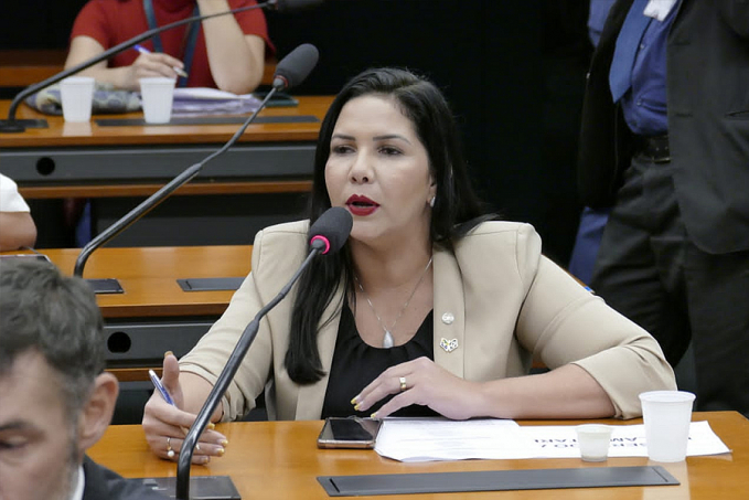 Cristiane Lopes destina verba de três milhões para compra de maquinários para os distritos de Porto Velho - News Rondônia