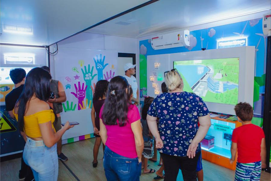 Caminhão itinerante da Energisa percorre escolas de Cacoal e Santa Luzia D'Oeste para ensinar sobre o uso eficiente da energia - News Rondônia