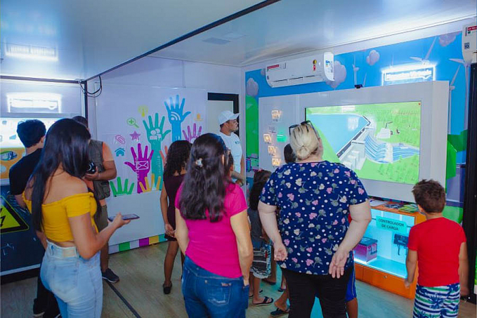 Caminhão itinerante da Energisa percorre escolas de Cacoal e Santa Luzia D'Oeste para ensinar sobre o uso eficiente da energia - News Rondônia