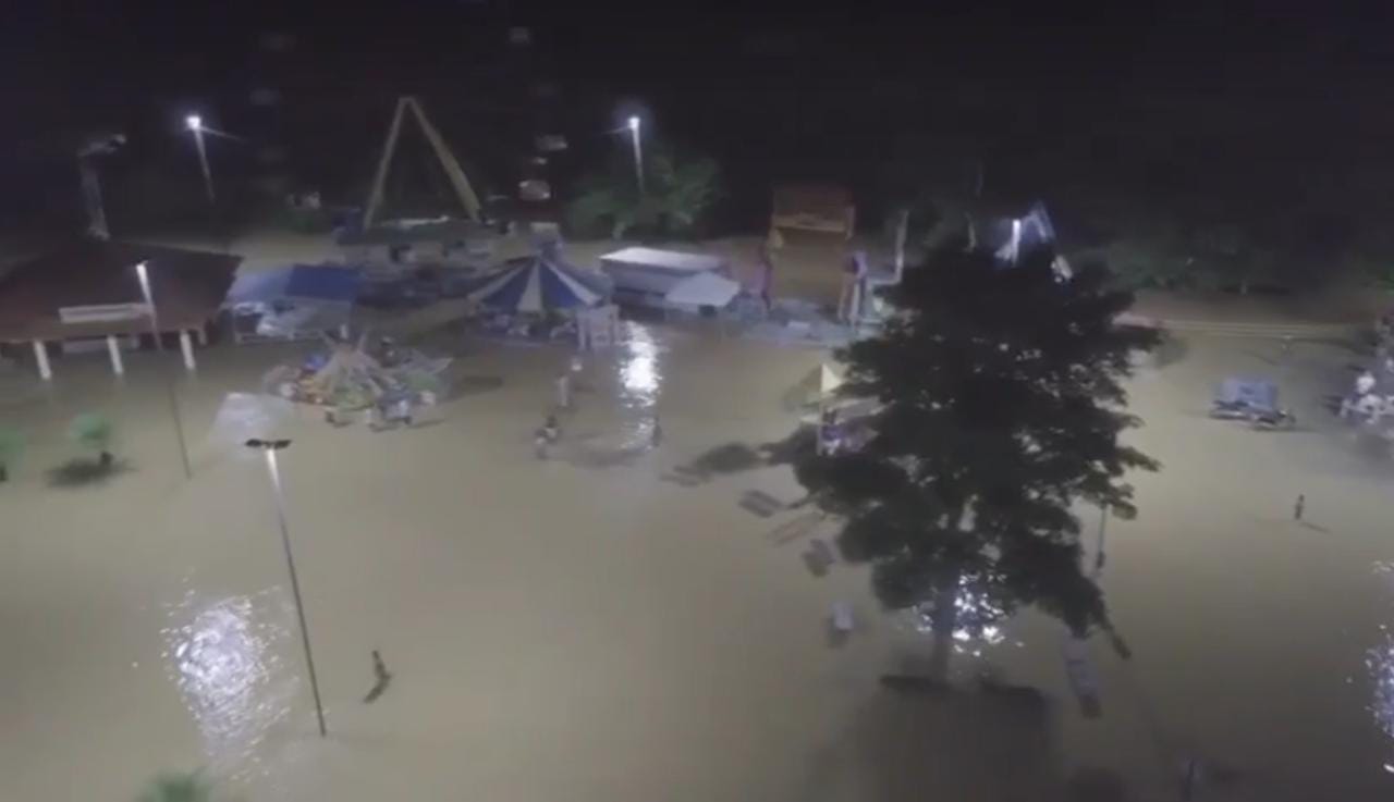 Rio Acre ultrapassa a cota de transbordamento desabrigando várias famílias em Rio Branco - News Rondônia