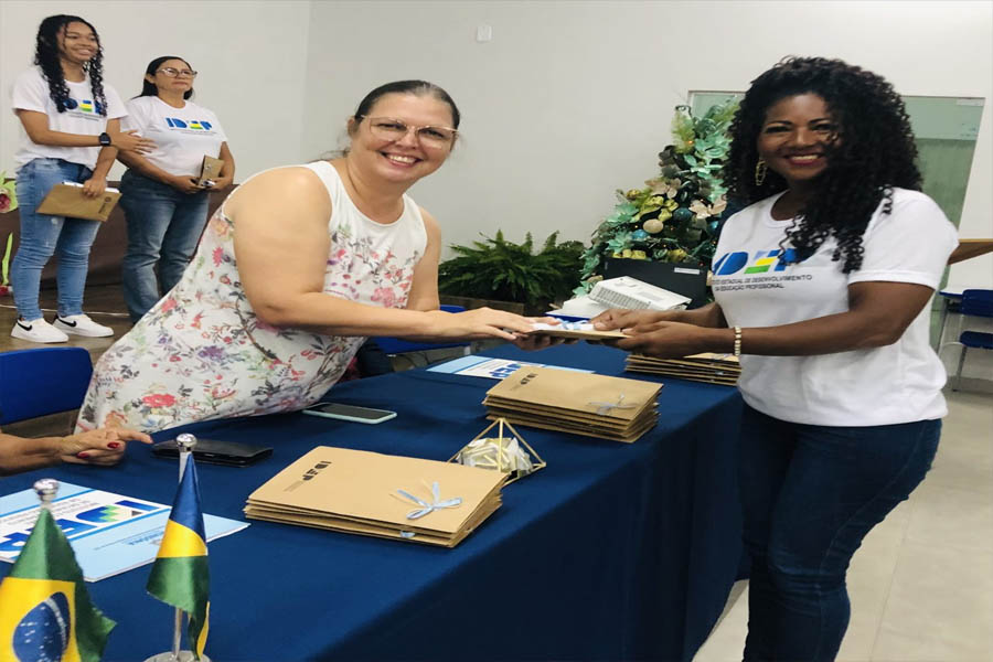 Escola do Idep forma técnicos em comércio, num momento otimista com vendas de fim de ano - News Rondônia