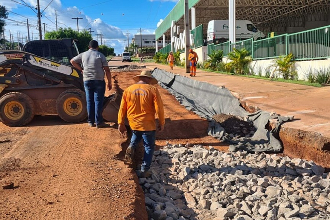 DER realiza recuperação na Avenida Norte Sul em Rolim de Moura - News Rondônia