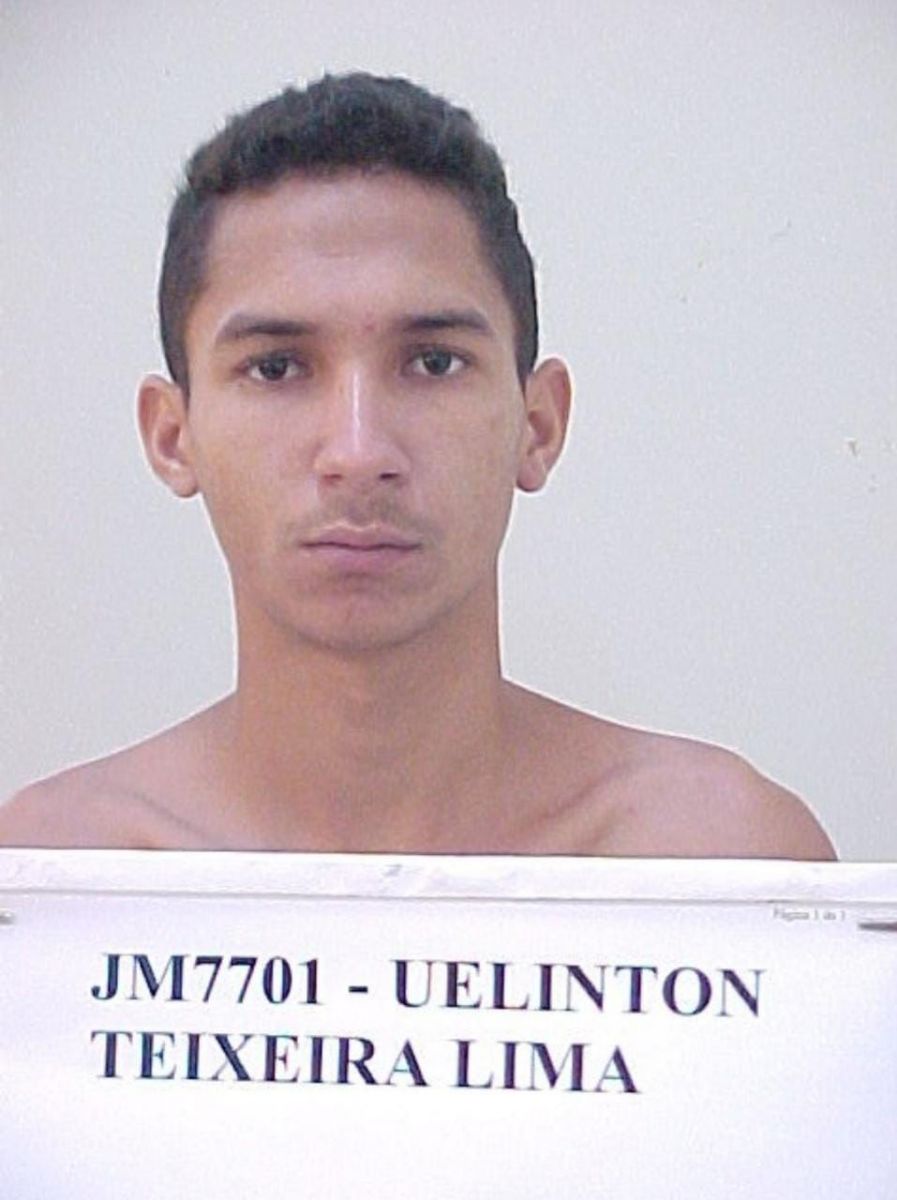 ASSISTINDO FILME: Homem é morto a tiros no sofá em residência no Cristal da Calama - News Rondônia