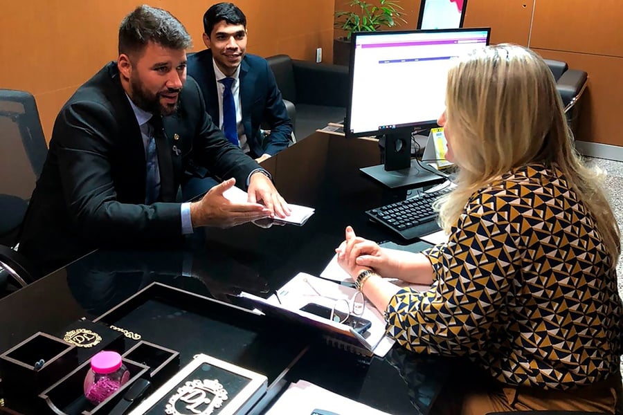 Deputado Nim Barroso se reúne com secretária adjunta de Educação do estado - News Rondônia