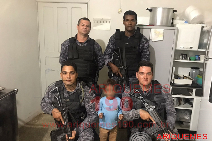 URGENTE: Garoto de 4 anos se alimenta no Hospital de Cujubim  População revoltada querem linchar Tio da criança - News Rondônia